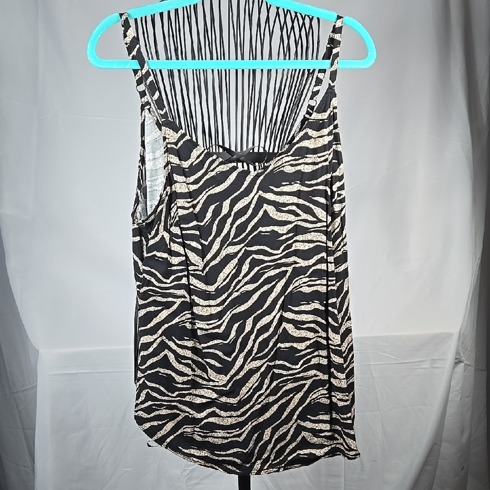 Torrid Black and Cream Patterned Top